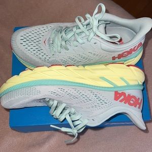 HOKA Clifton 7